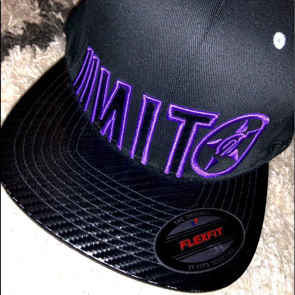 UNIT Brand Fitted, Purple/Carbon Fiber, NWT
